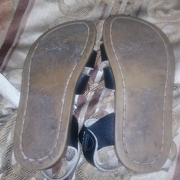 Sandals - Picture 2 of 4